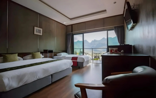 Blue Mountain Phangnga Resort