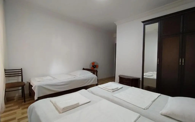 Guest House TeNi