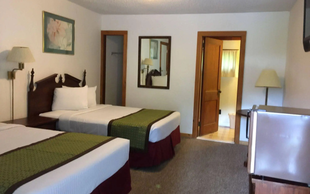 Adirondack Oasis Motel
