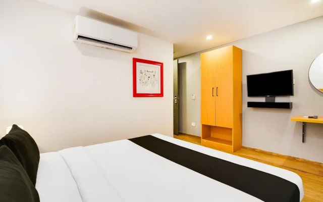 Super Townhouse Oak Indiranagar