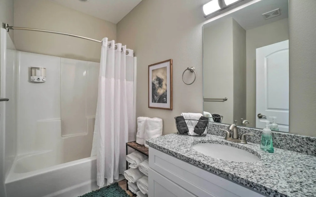 Family-friendly Branson Condo ~ 3 Mi to Strip