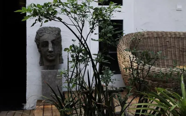 Magazine Cafe & Hotel