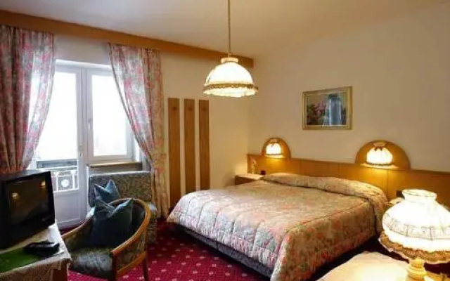 Hotel Roy
