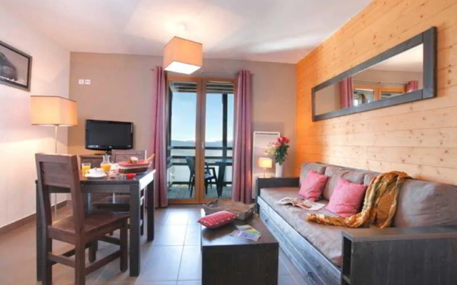 Lagrange Prestige, Le Pic De Lours
