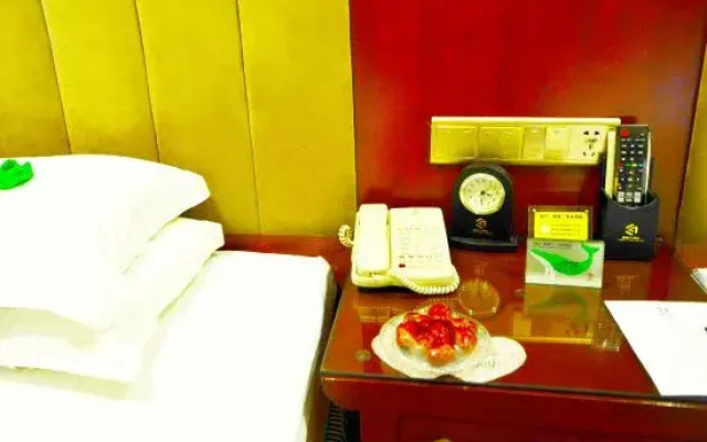 Ghina Fung Hotel