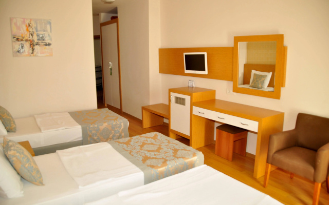 Blue Fish Hotel