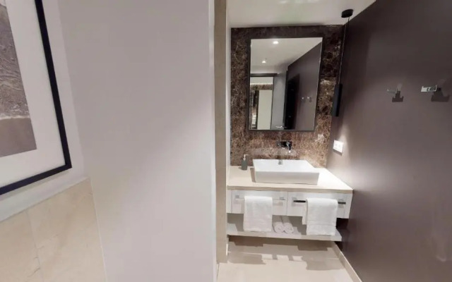 White Pearl Apartment 1.10