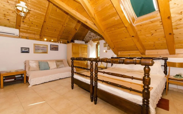 Apartments and Room Lucijo