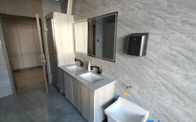 Yichun Jiayin Dinosaur Town Wisdom Business Travel Hotel