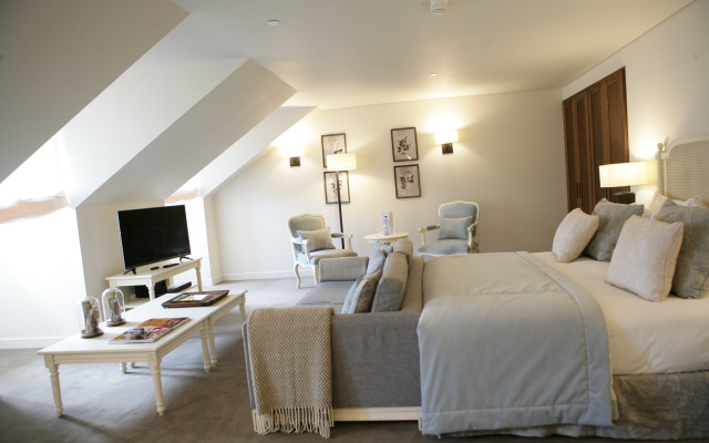 Corpo Santo Lisbon Historical Hotel