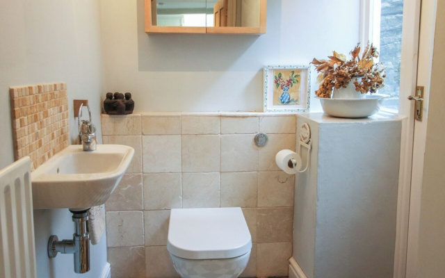 10 Upper Linney