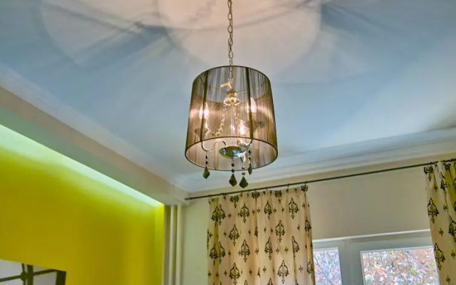 Silver Apartment