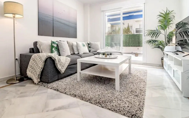 Lcr1- Lovely Ground Floor Apartment, Puerto Banus