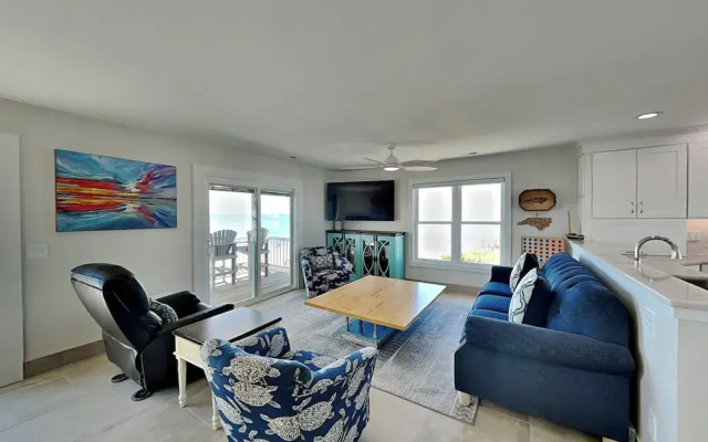Bela Casa by Topsail Realty