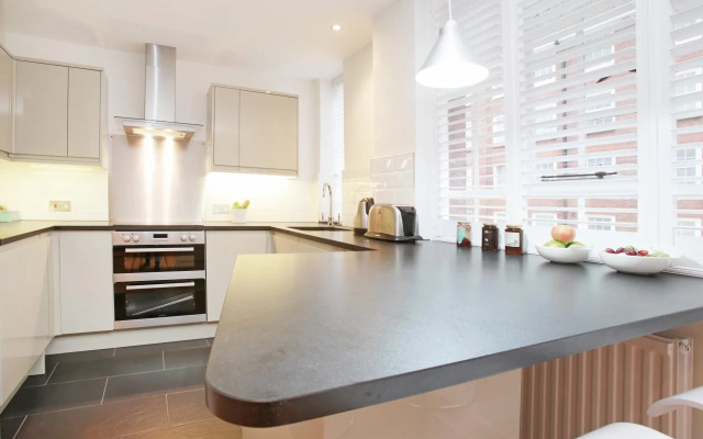 Chelsea Cloisters by Veeve