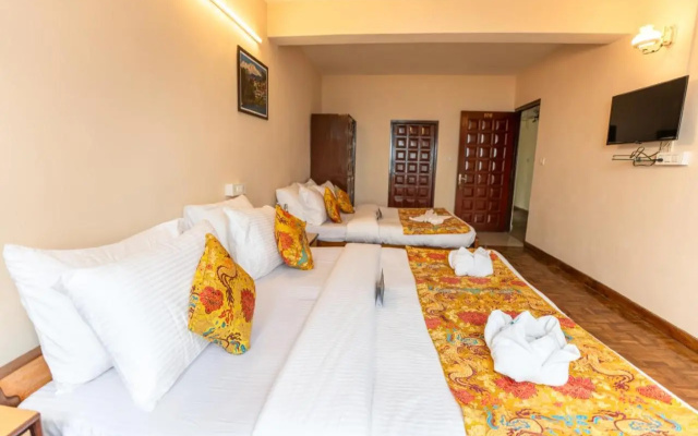 Muscatel Fairmont – 100 Mts from Mall Road