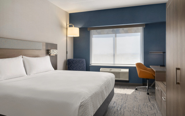 Holiday Inn Express & Suites Vaughan-Southwest by IHG