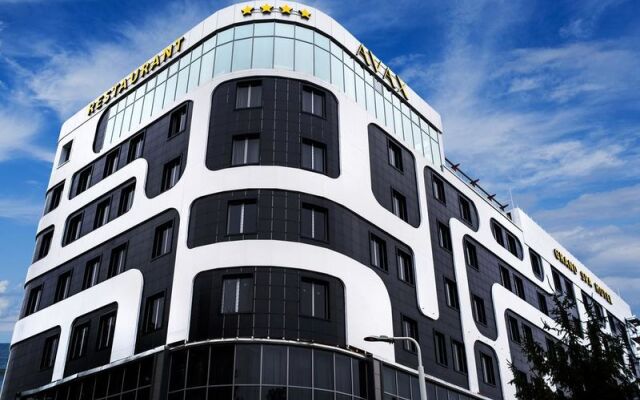 Гостиница Grand Spa Avax вид на фасад