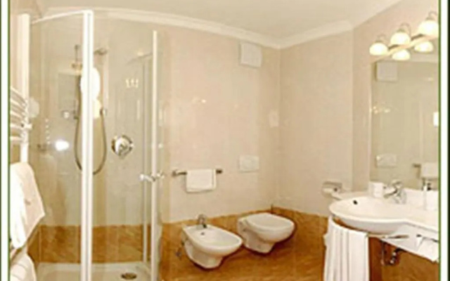 Hotel Sureghes