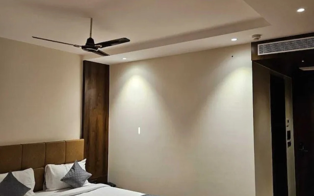 Four Leaf Hotel Akosha