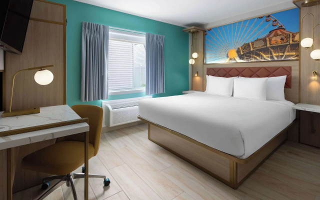 The Vibes Hotel, Trademark Collection by Wyndham
