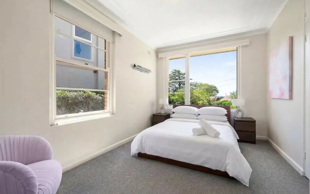 Spacious Family Home With Iconic Views