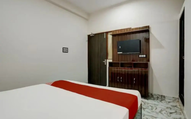 Goroomgo SS Palace Varanasi