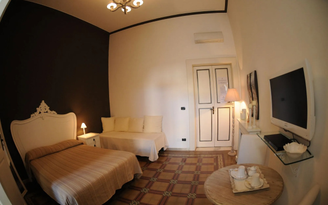 Casa Blanca Rooms&Suites