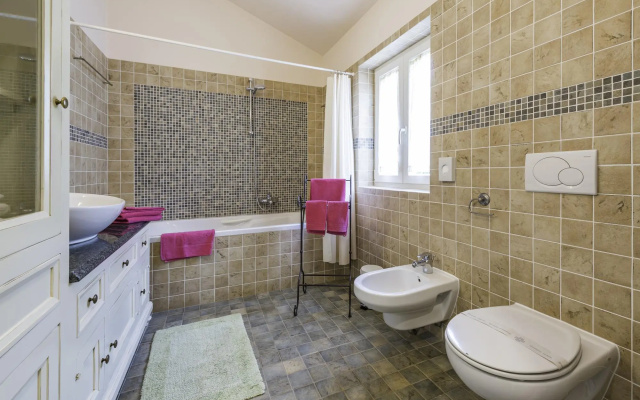 Lipa in Krnica with 4 bedrooms and 3 bathrooms