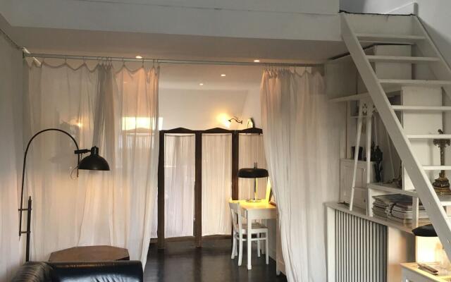 Отель Boulevard Leopold Bed and Breakfast вид на фасад