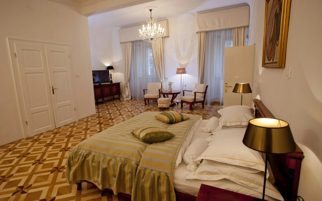 Antiq Palace Hotel And Spa