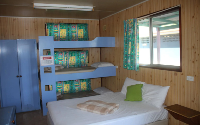 Lani's Holiday Island - Caravan Park