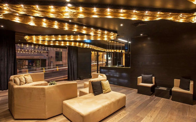 9Hotel Mercy