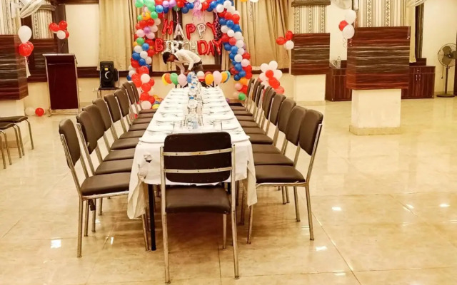 Hotel Anand International