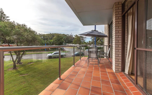Villa Ellisa, Unit 4/10 Columbia Close