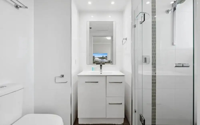 Central Brisbane Studio With Stunning River Views