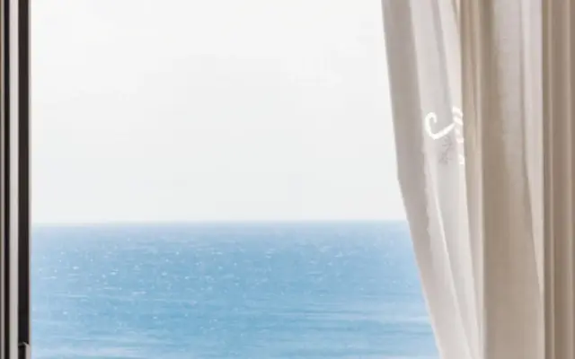 Maison Simone with private heated infinity pool & spectacular sea view