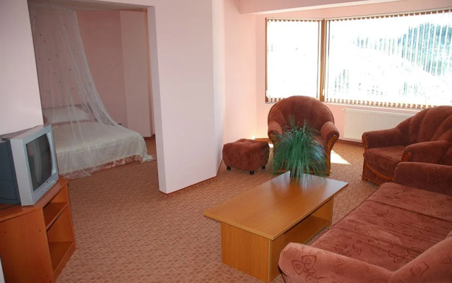 Hotel Crystal