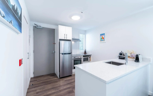 Central Luxury Apartment 114