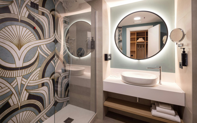 Holiday Inn Naples by IHG