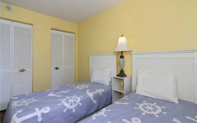 Regency Towers 403 - Three Bedroom Condo
