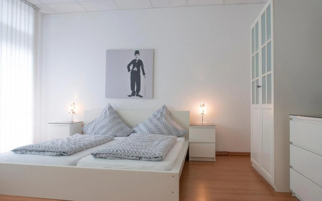 Spacious and modern furnished apartment for 10 guests
