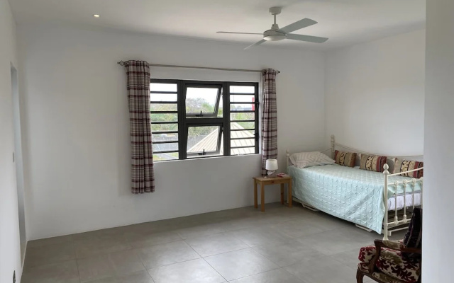 Charming 4-bed Villa in Beau Vallon