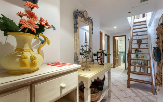 Wonderful Flats with Pool by Host Wise