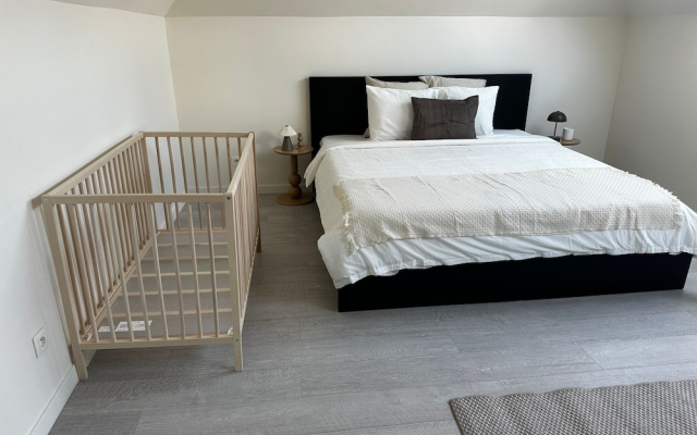 Chic 2 Apartments Near to City Center