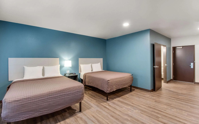 WoodSpring Suites Bakersfield Airport