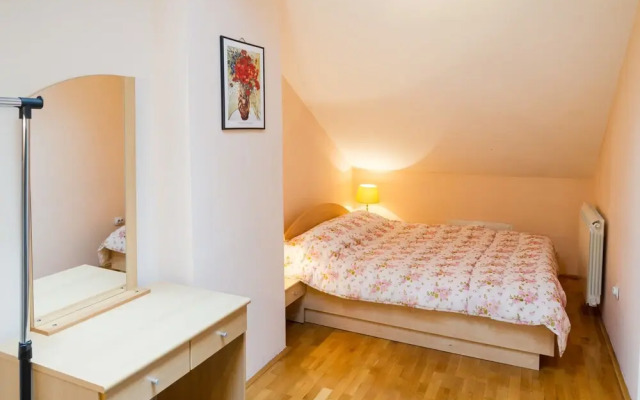 Square Hostel