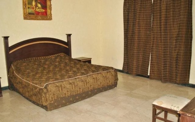 Golden Prince Hotel 1