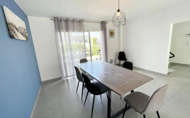 Maison contemporaine refaite à neuf - À 50M de l'océan