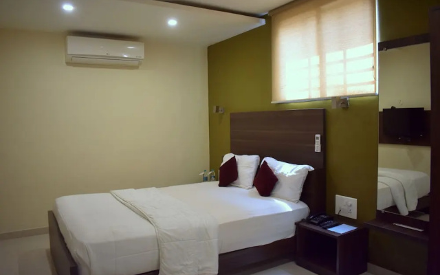 Metropolis Hotel